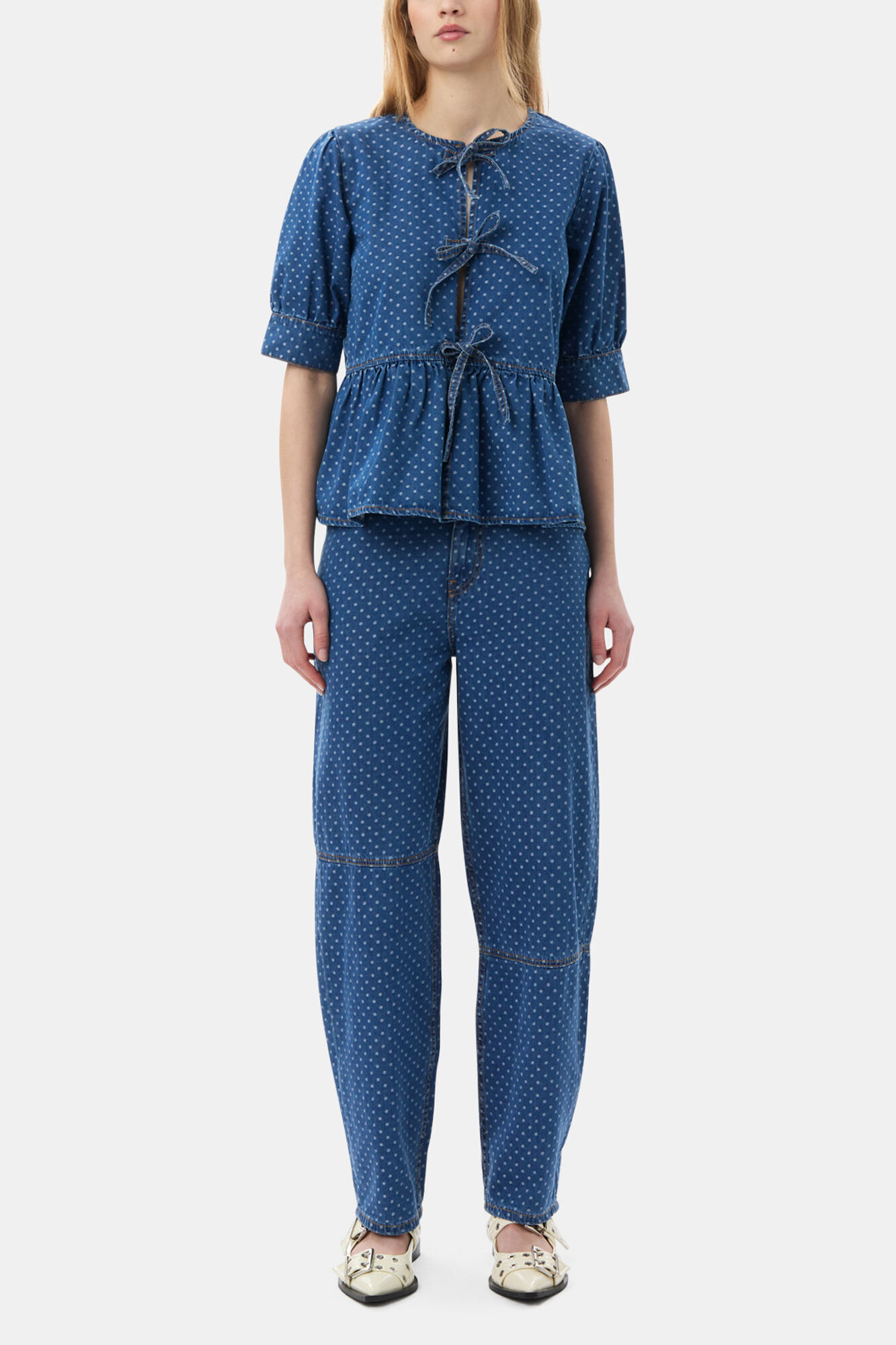 Feminine ballerinaer med sp&aelig;nde i r&aring;hvid, Polyurethane, in colour Egret - 2 - GANNI