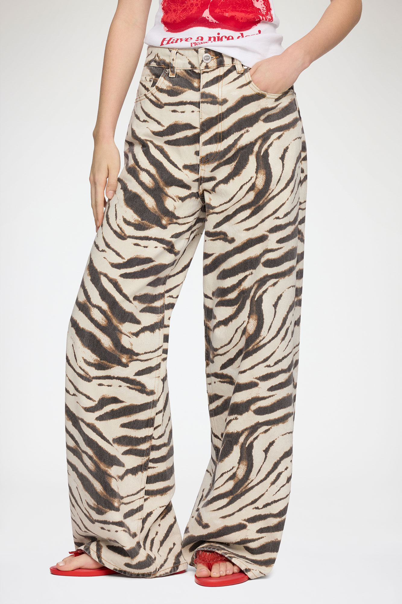 Lari Wide Jeans in Zebra Denim | GANNI US