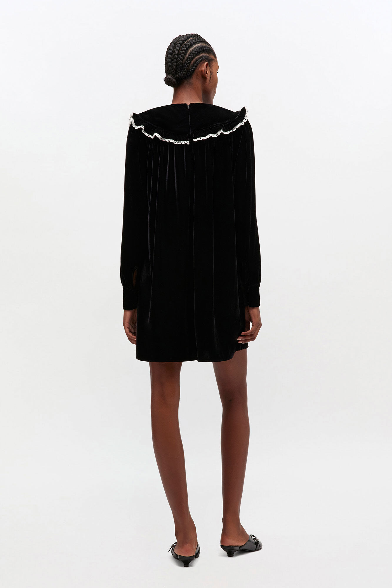 Svart sammetstopp, in colour Jet Black - 2 - GANNI