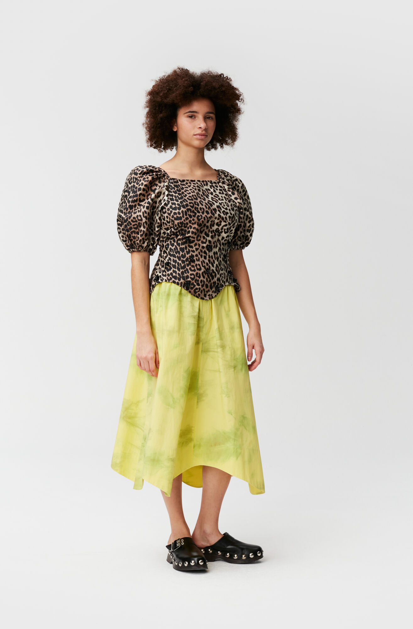 Utsmykket bluse med åpen rygg, Polyamide, in colour Leopard - 2 - GANNI
