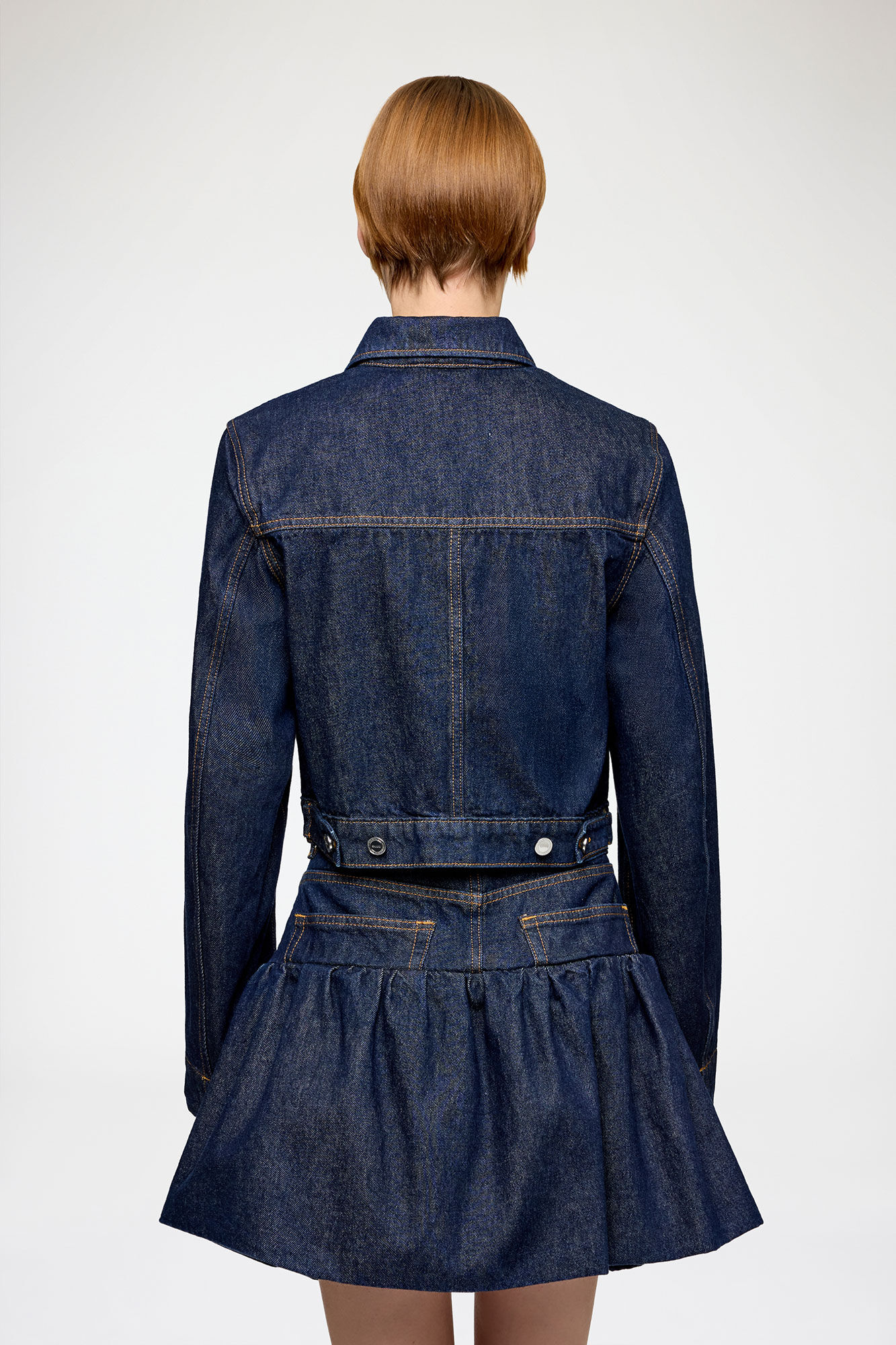Veste en denim d&eacute;lav&eacute;, Organic Cotton, in colour Rinse - 3 - GANNI