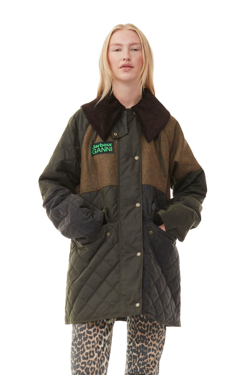 GANNI x Barbour Short Burghley Quilted Wax Jacke, Cotton, in colour Kalamata - 1 - GANNI