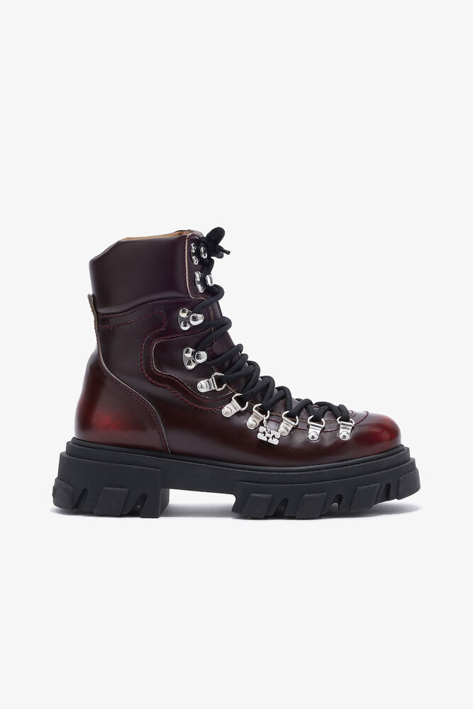 Cleated Mountain Boot in Burgundy, Black/Dark Burgundy