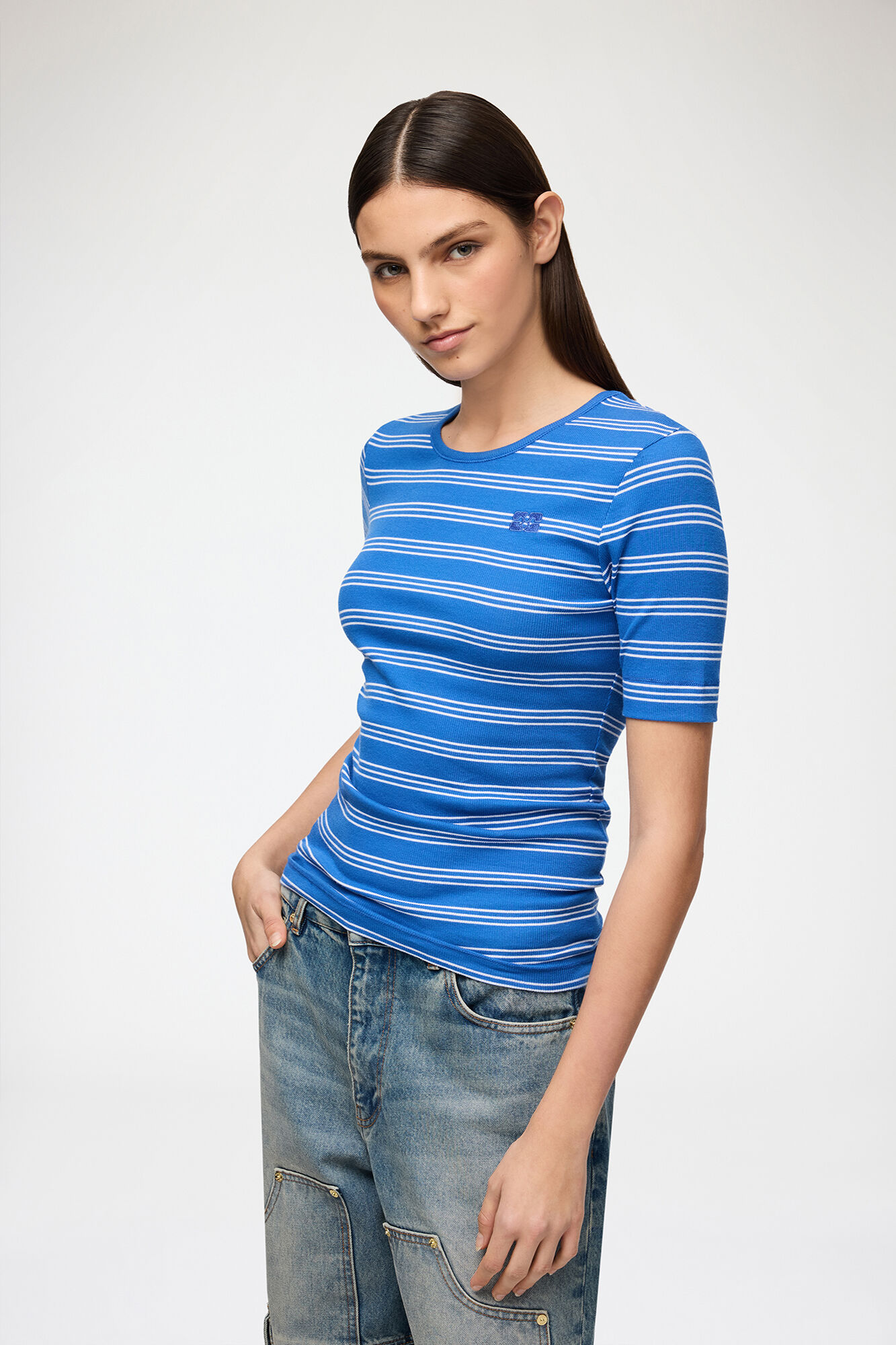 T-shirt i bl&aring; bomuld, Organic Cotton, in colour Nouvean Navy - 1 - GANNI
