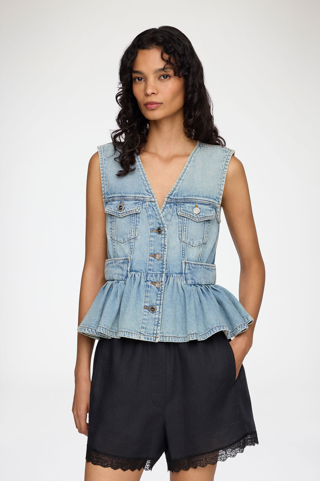 Vest in Lightweight Denim, Organic Cotton, in colour Light Blue Vintage - 1 - GANNI