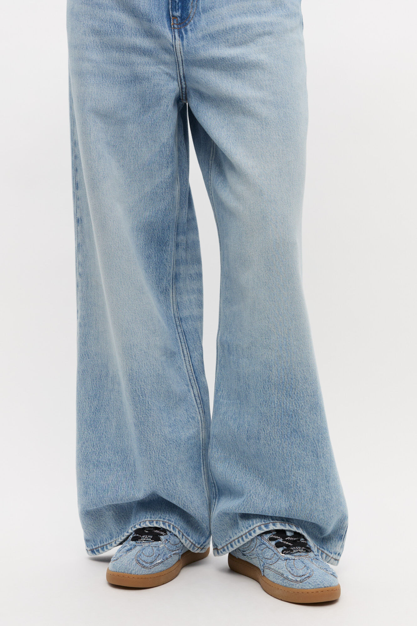 08 Denim Raw Edge Sneakers, Cotton, in colour Light Blue Vintage - 1 - GANNI