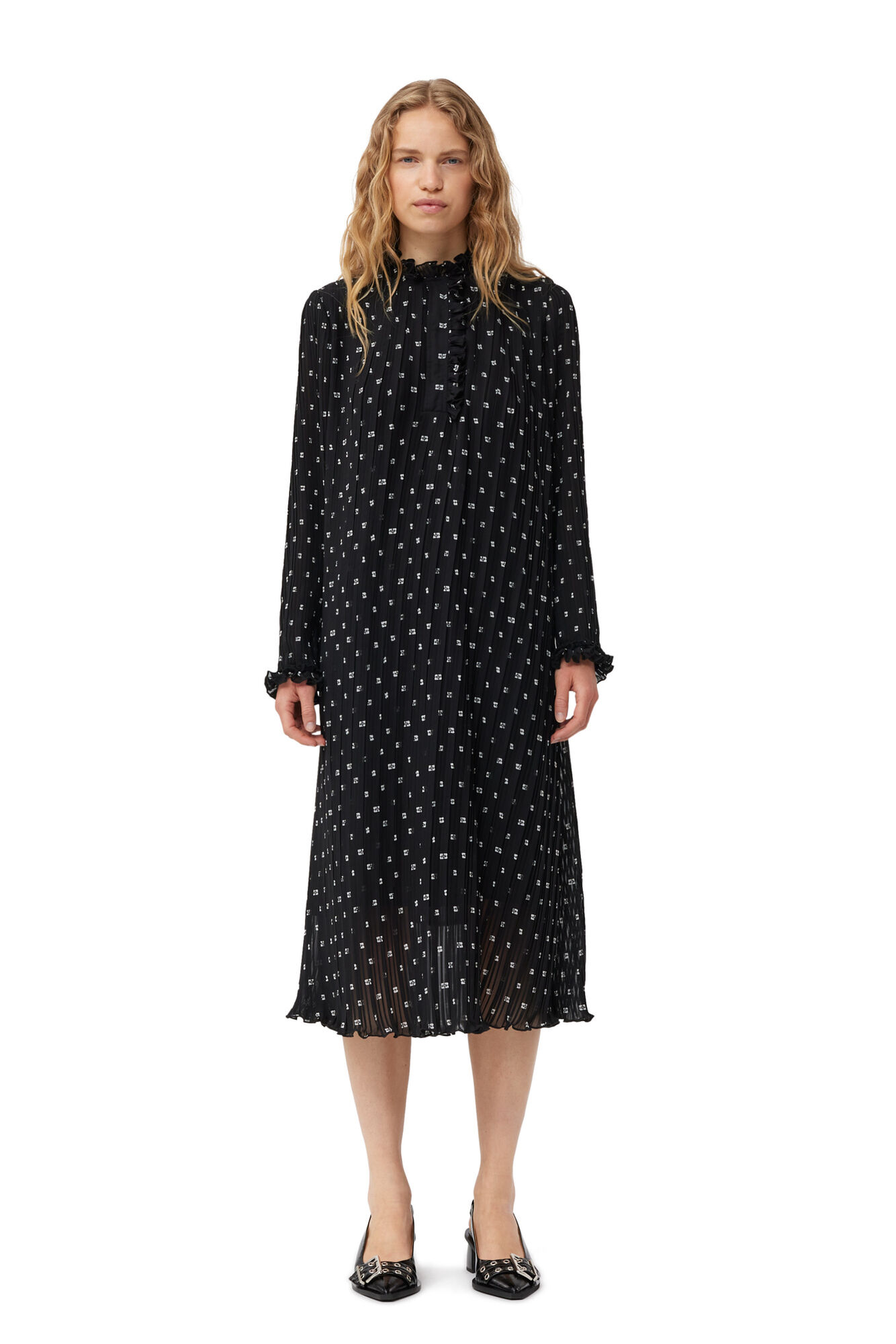 Black Pleated Georgette Midi klänning, Recycled Polyester, in colour Black - 1 - GANNI