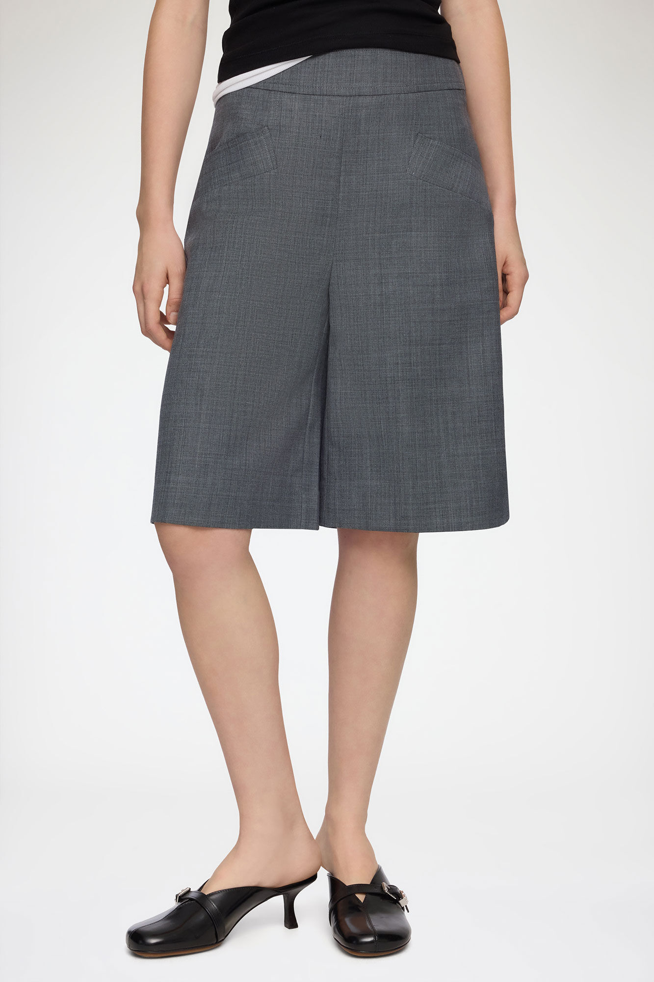 Shorts in Grey Wool Melange, Wool, in colour Phantom - 2 - GANNI