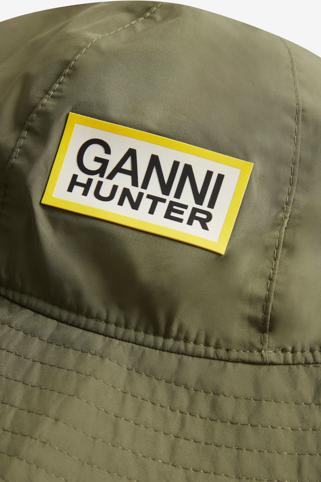 Wasserfester Bucket Hat, Recycled Polyester, in colour Military Olive - 4 - GANNI