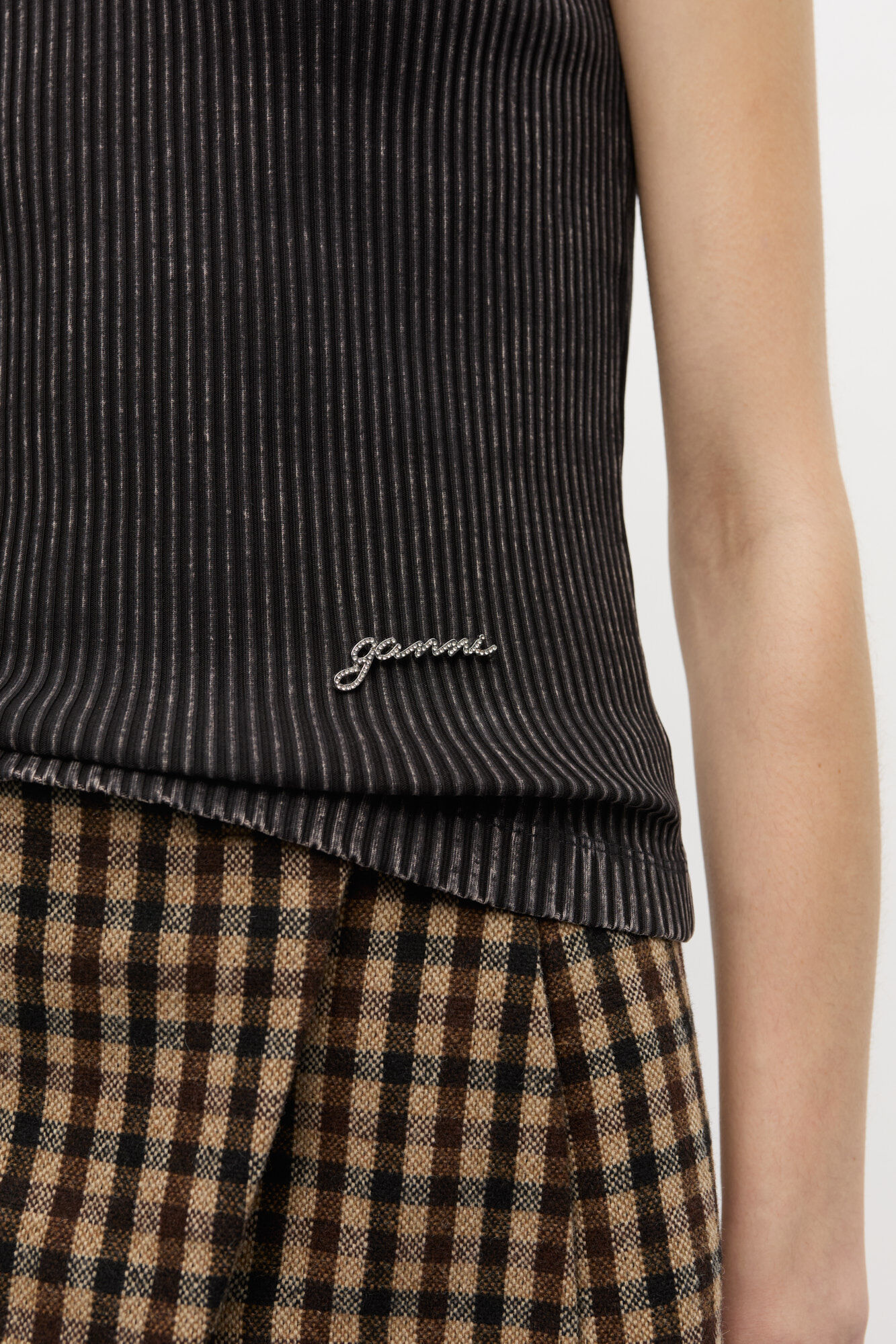 Schwarze gewaschenes Tanktop, Organic Cotton, in colour Black Washed - 3 - GANNI