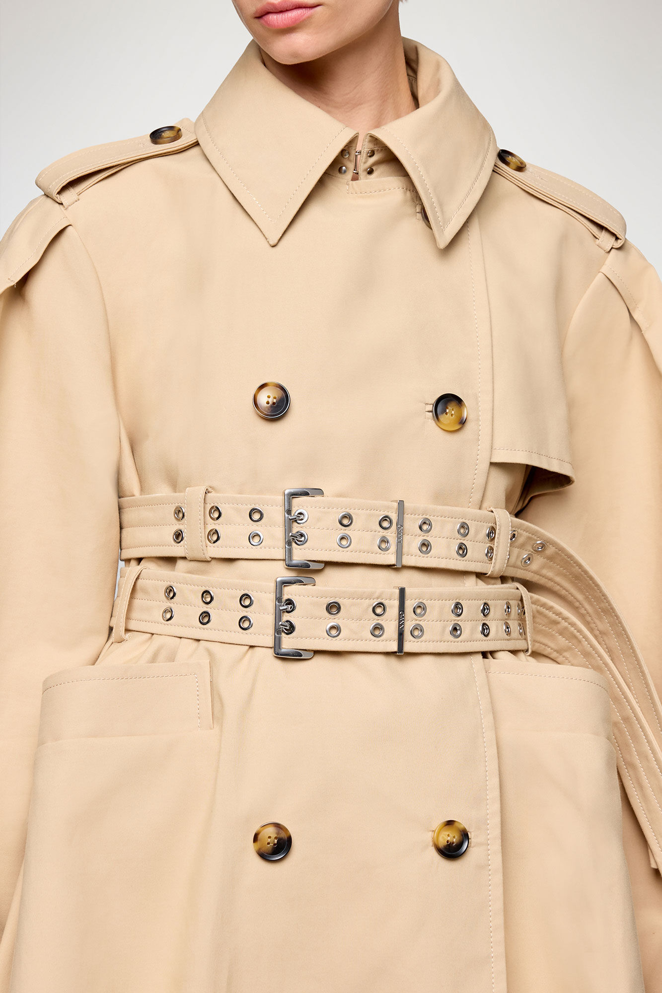 Trench Coat in Double Cotton, Organic Cotton, in colour Warm Sand - 4 - GANNI