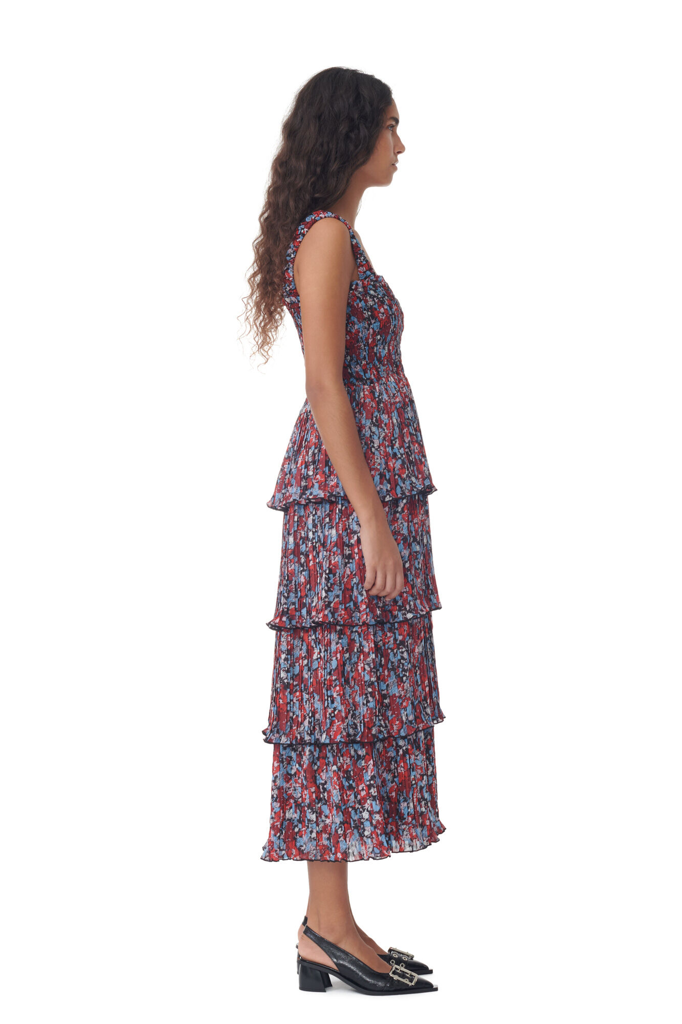 Red Pleated Georgette Flounce Smock Midikjole, Recycled Polyester, in colour High Risk Red - 3 - GANNI