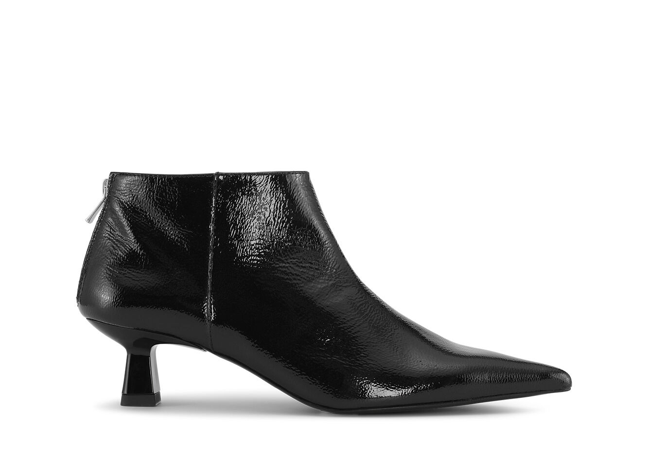 Leicht spitze Crop-Stiefel, Calf Leather, in colour Black - 1 - GANNI