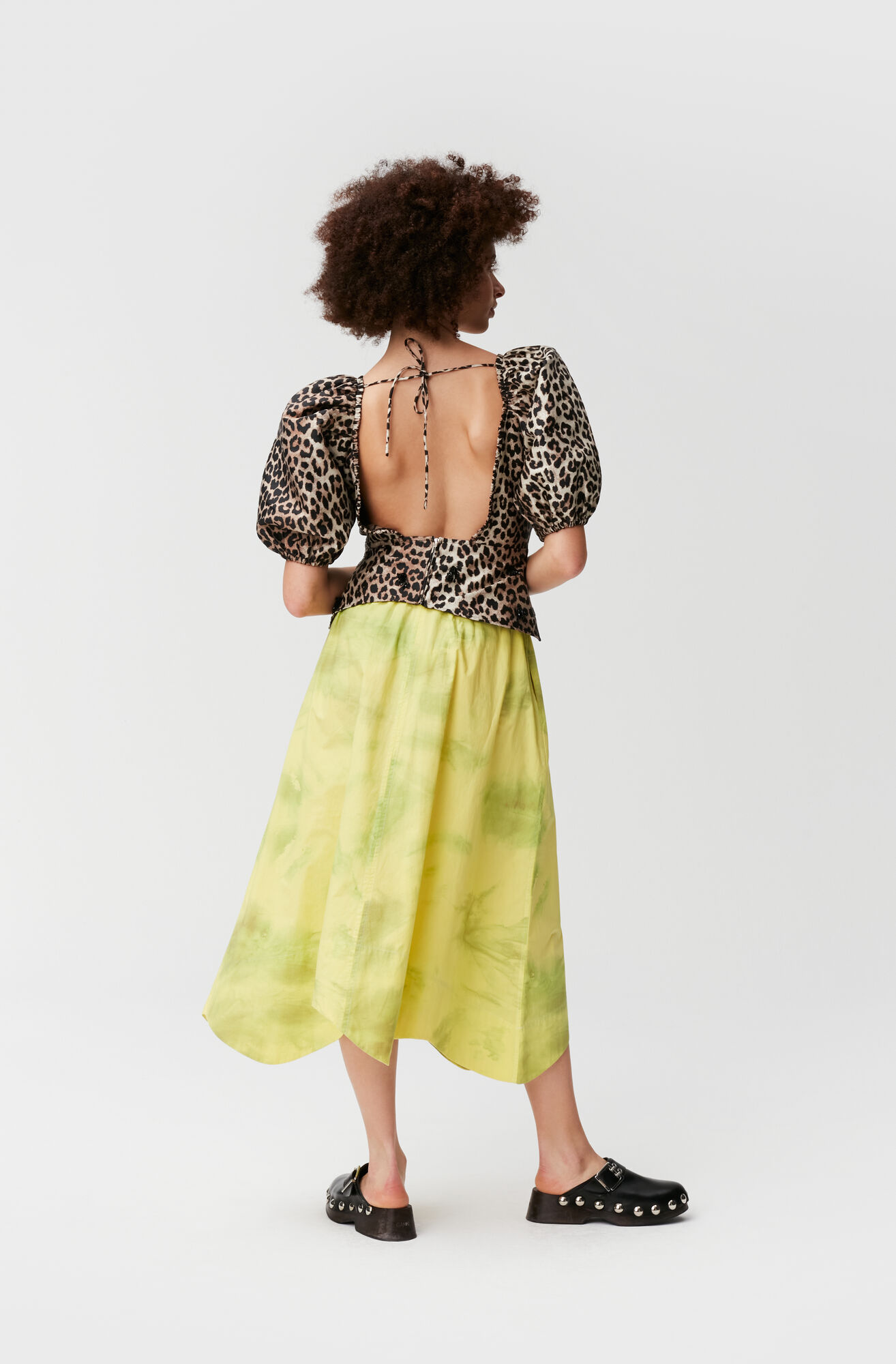 Utsmykket bluse med åpen rygg, Polyamide, in colour Leopard - 3 - GANNI