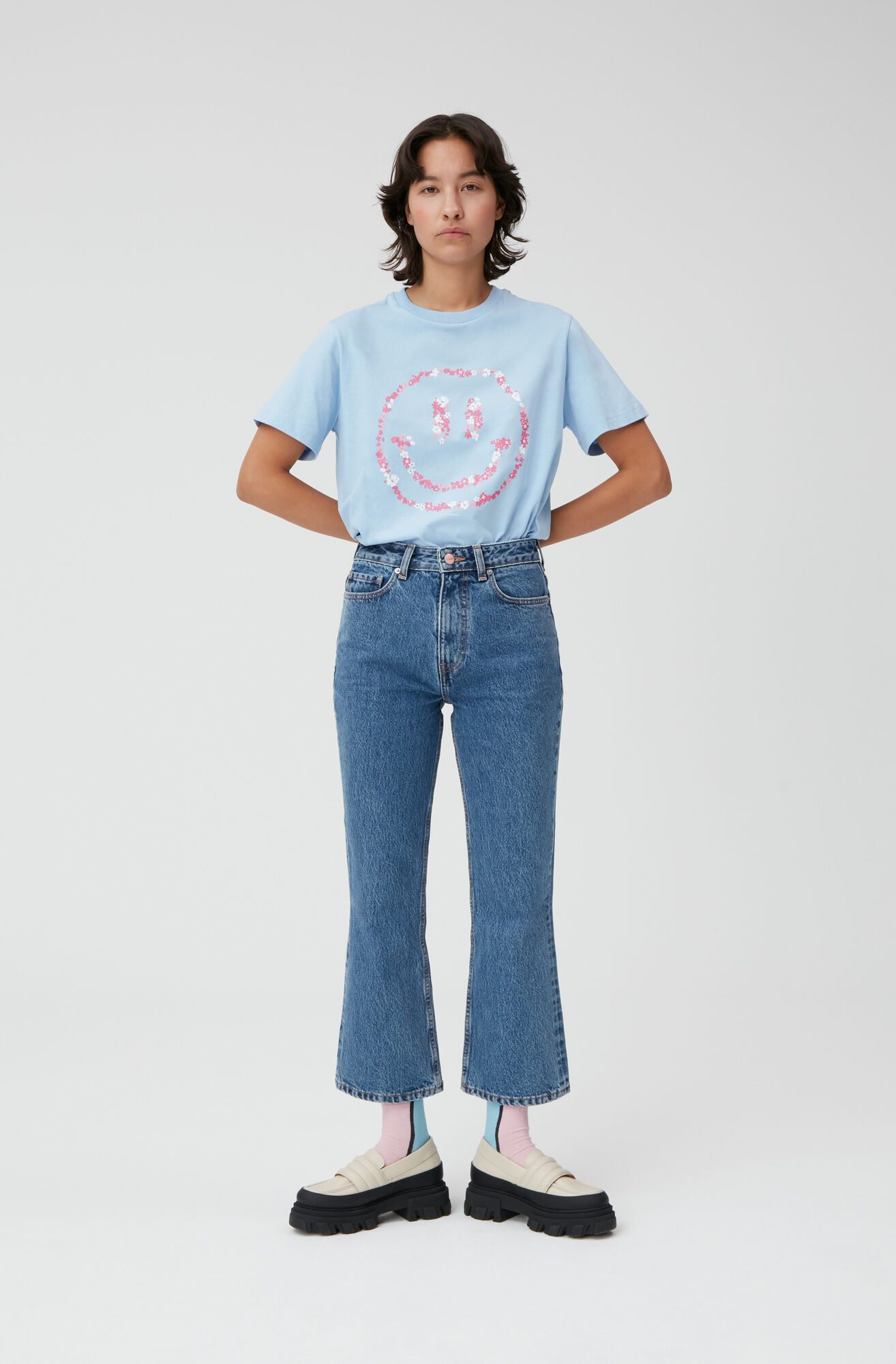 Basic Jersey Flower Smiley Print O-neck Relaxed T-shirt, Cotton, in colour Placid Blue - 2 - GANNI