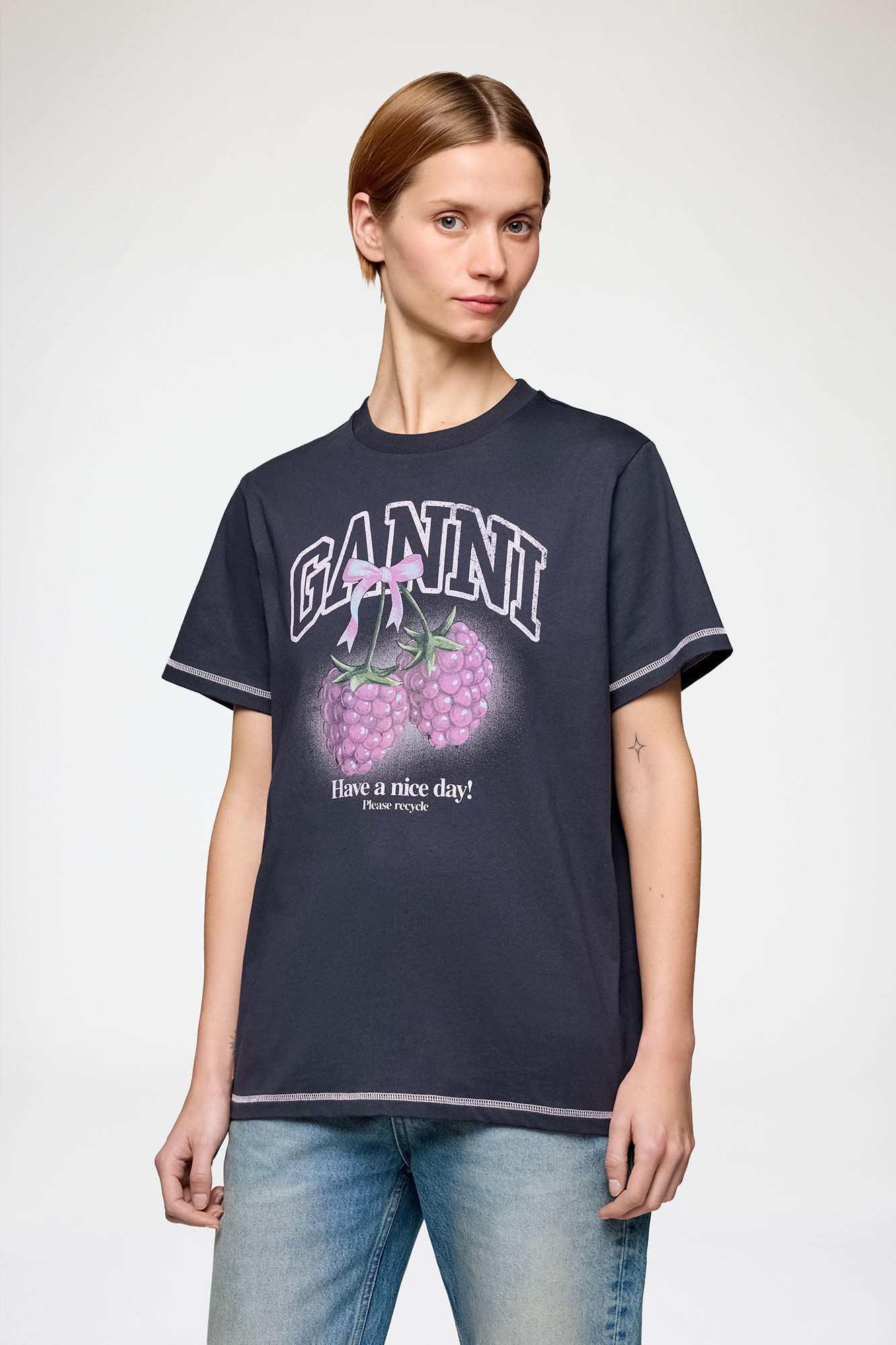 T-shirt with Raspberries, Organic Cotton, in colour Phantom - 2 - GANNI