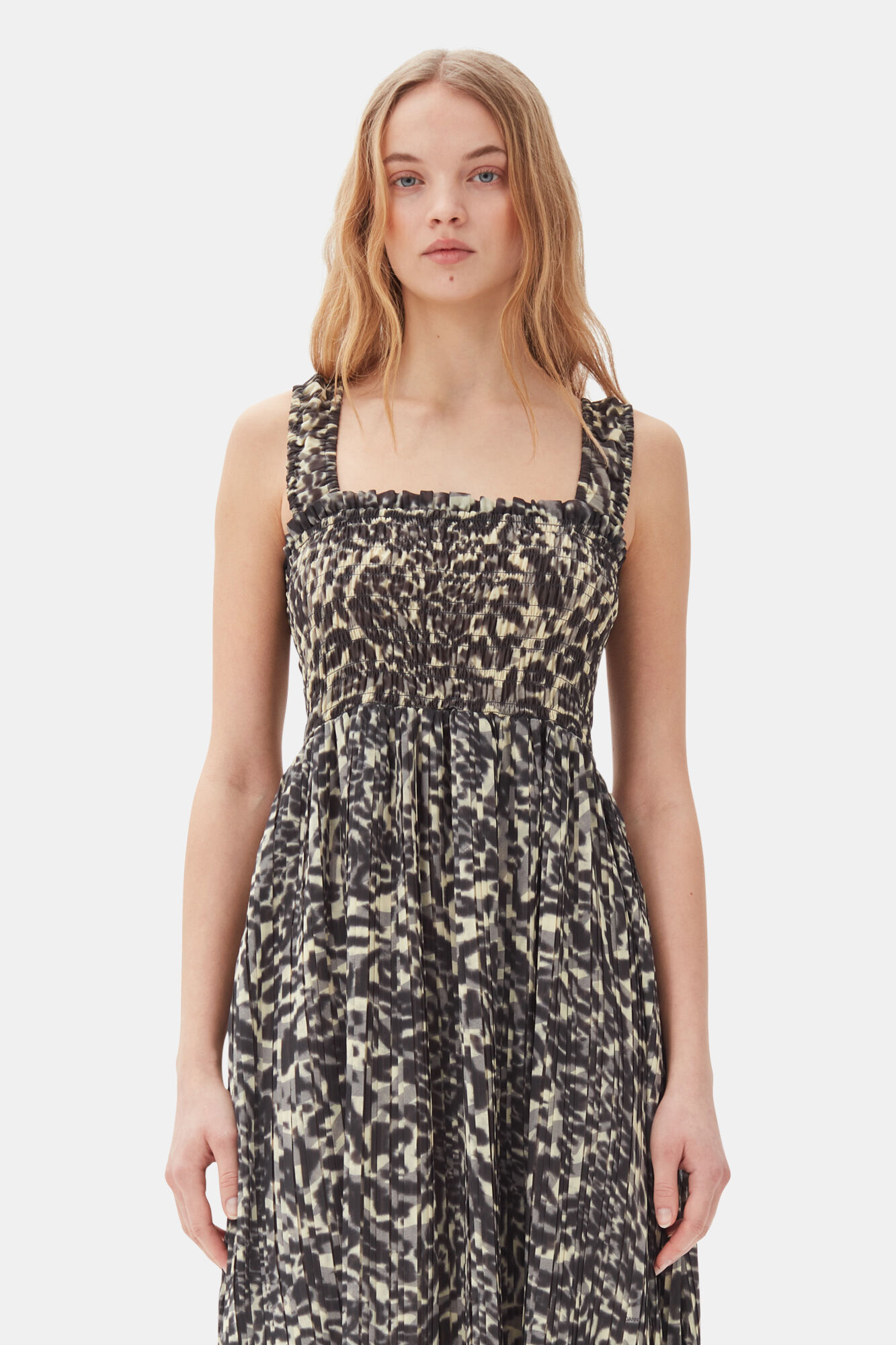 Printed Pleated Georgette Smock Midi Dress, Recycled Polyester, in colour Lemon Icing - 2 - GANNI
