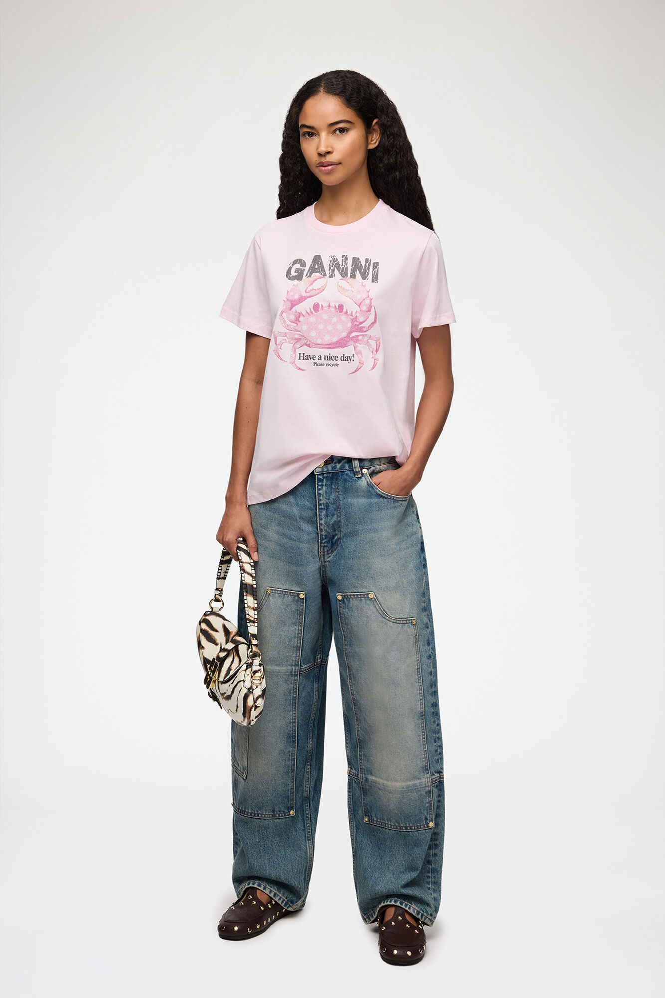 カニプリント Tシャツ, Organic Cotton, in colour Chalk Pink - 2 - GANNI