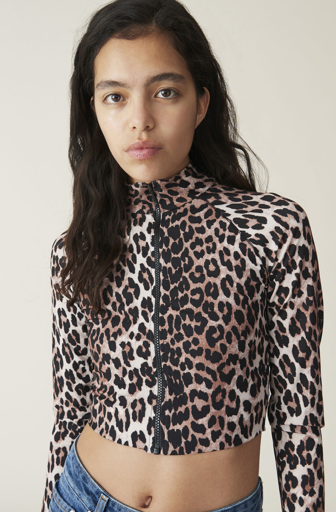 Recycled Crisp Swimwear Ls Swim Top This printed swimsuit is made from recycled fabric blended with stretch. recycled crisp swimwear ls swim top