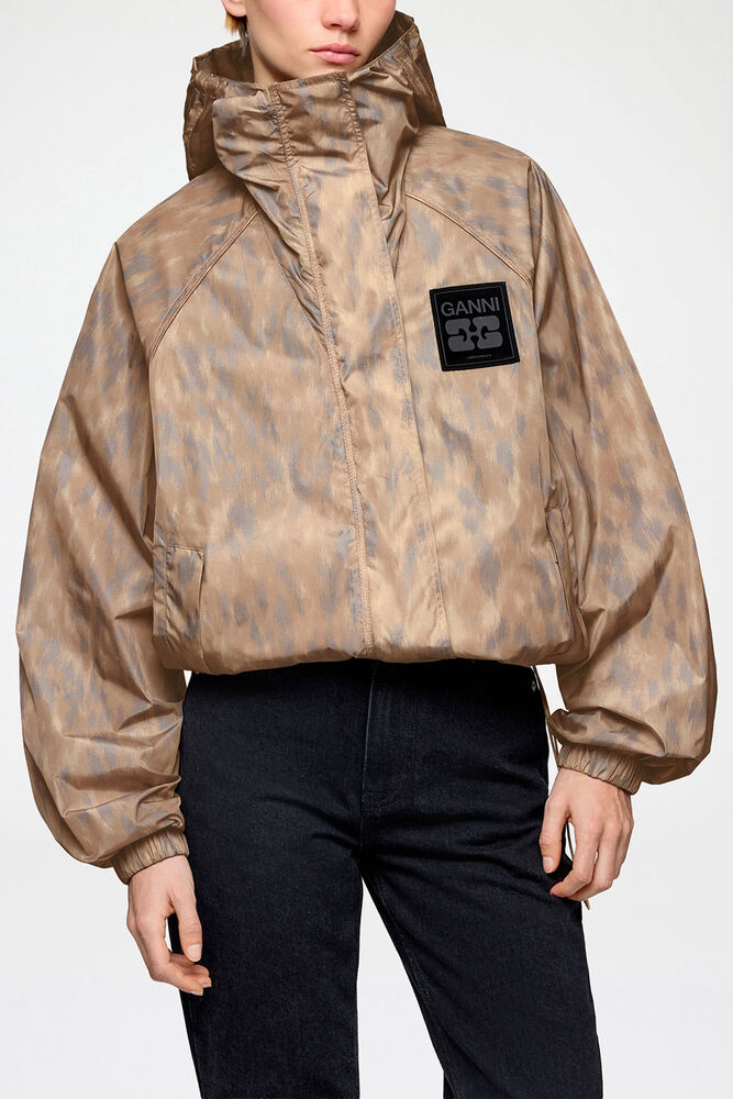 Flyweight Jacket in Printed Nylon, Burro