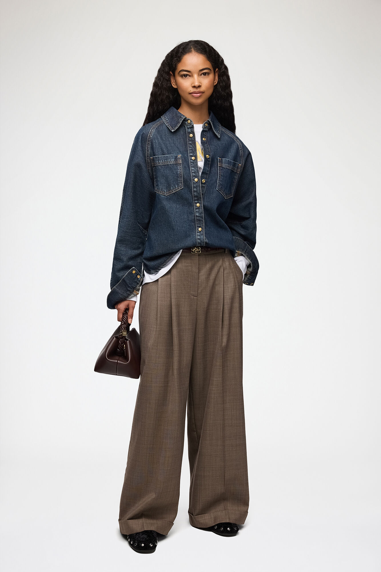 Hemd aus strukturiertem Slub-Denim, Recycled Cotton, in colour Dark Blue Vintage - 2 - GANNI