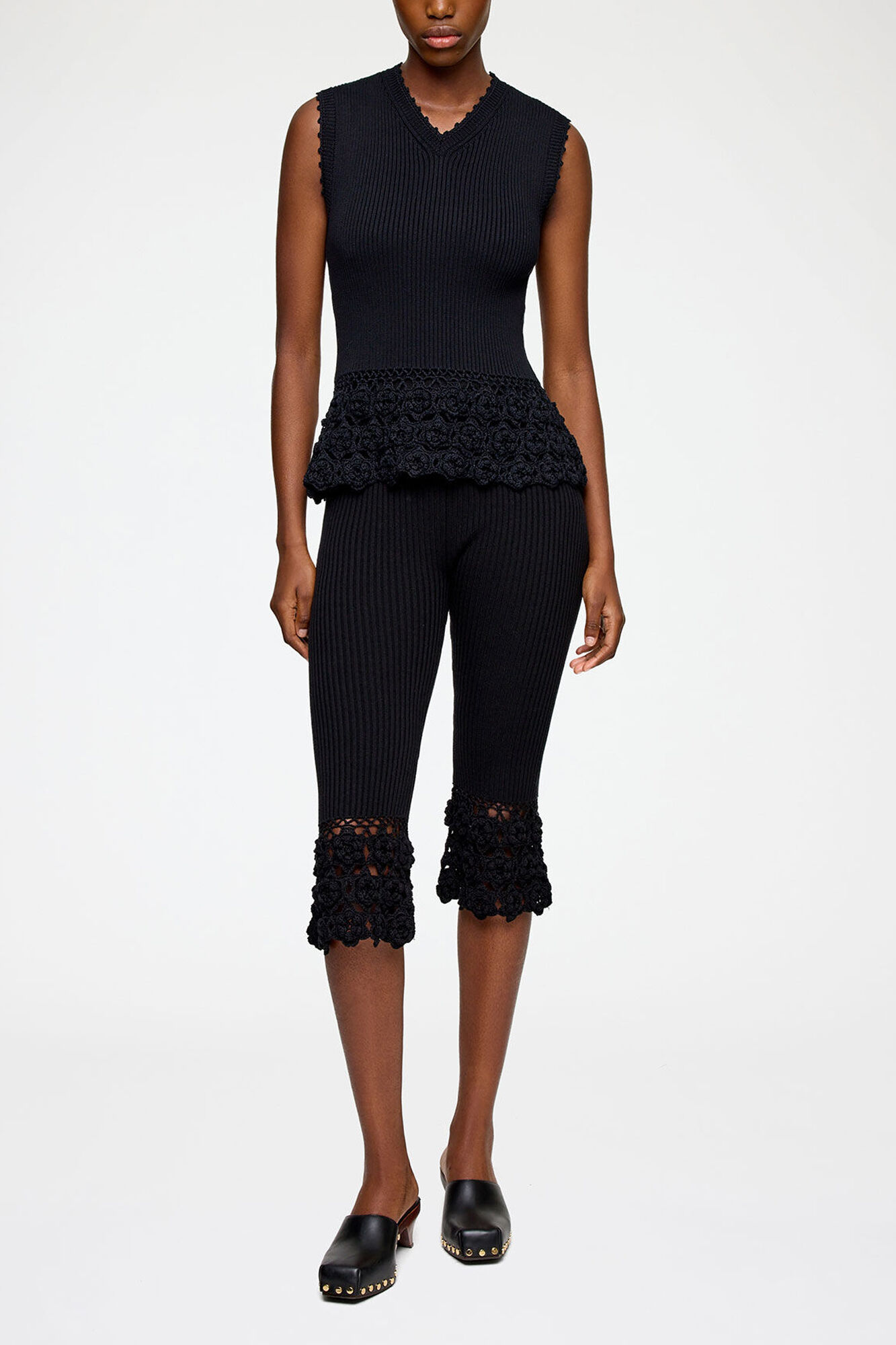 Gilet crochet&eacute; en coton, Organic Cotton, in colour Black - 1 - GANNI