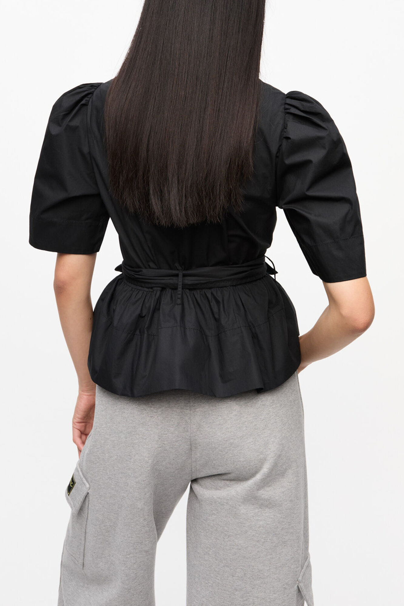 Sort bluse med bindeb&aring;nd, Organic Cotton, in colour Black - 2 - GANNI