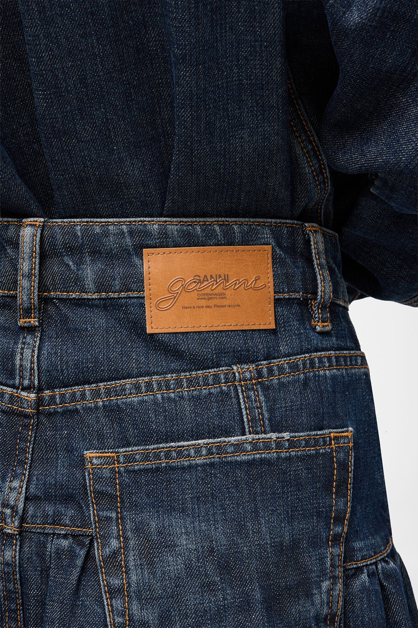 Nederdel i tekstureret slub-denim, Recycled Cotton, in colour Dark Blue Vintage - 4 - GANNI